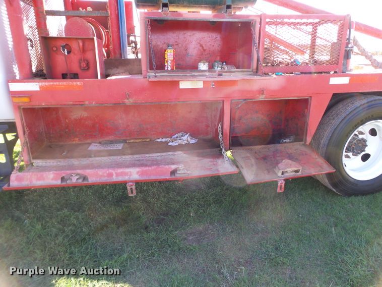 image for item GC9064 2017 Ford F650 Super Duty winch truck