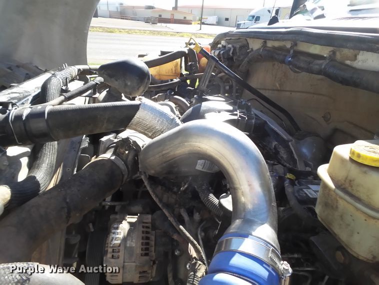 image for item GC9064 2017 Ford F650 Super Duty winch truck