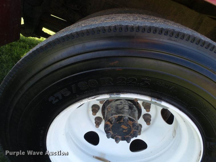 image for item GC9064 2017 Ford F650 Super Duty winch truck