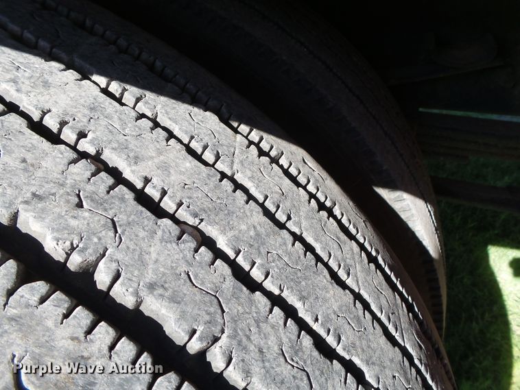 image for item GC9064 2017 Ford F650 Super Duty winch truck