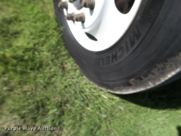 image for item GC9064 2017 Ford F650 Super Duty winch truck