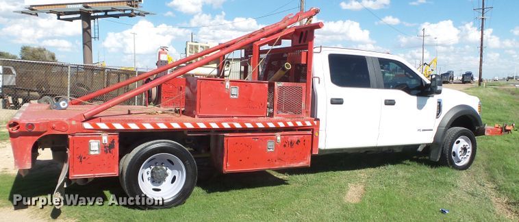 image for item GC9065 2018 Ford F550 Super Duty Crew Cab winch truck