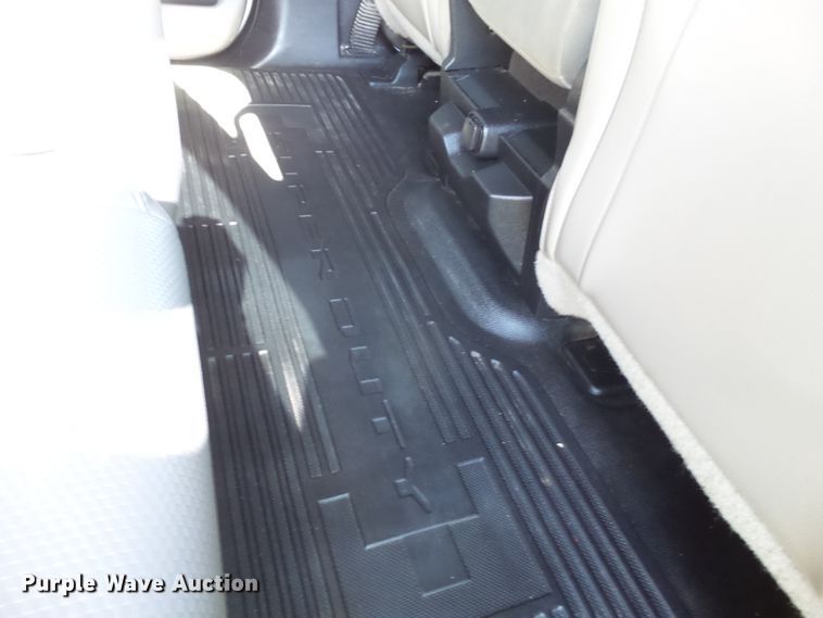 image for item GC9065 2018 Ford F550 Super Duty Crew Cab winch truck