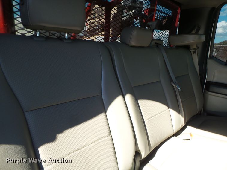 image for item GC9065 2018 Ford F550 Super Duty Crew Cab winch truck