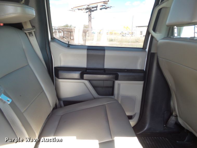 image for item GC9065 2018 Ford F550 Super Duty Crew Cab winch truck