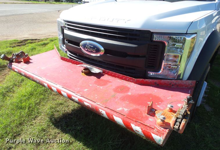 image for item GC9065 2018 Ford F550 Super Duty Crew Cab winch truck