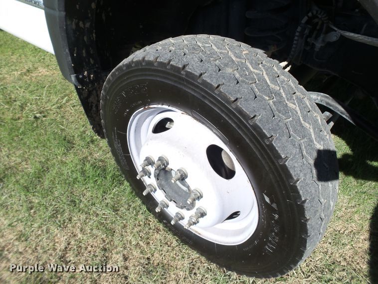 image for item GC9065 2018 Ford F550 Super Duty Crew Cab winch truck