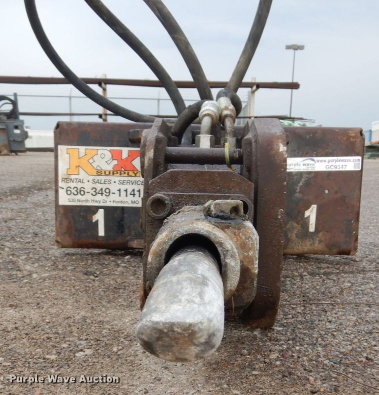 image for item GC9347 Huskie HH100 compact utility loader breaker