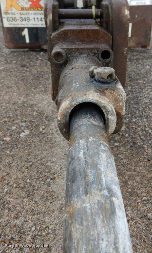 image for item GC9347 Huskie HH100 compact utility loader breaker