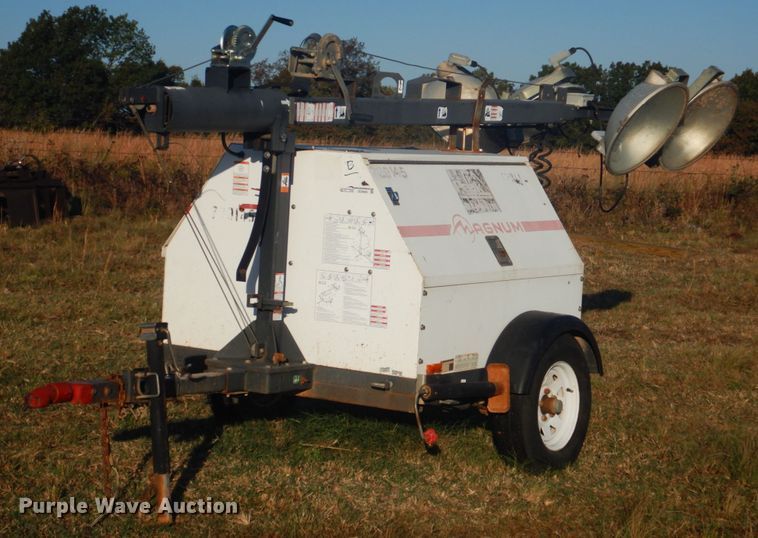 image for item GC9693 2000 Magnum 4060K light plant