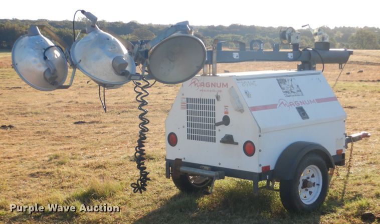 image for item GC9693 2000 Magnum 4060K light plant