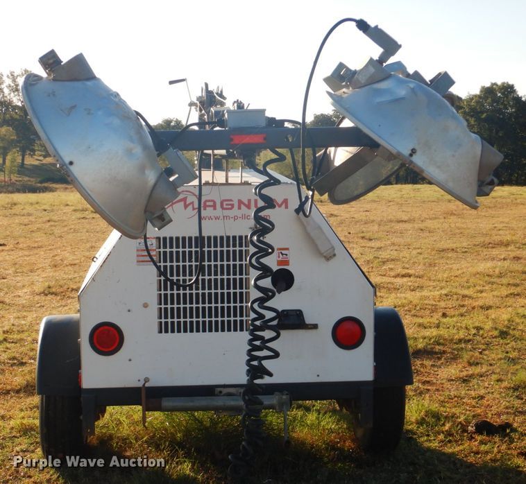 image for item GC9693 2000 Magnum 4060K light plant