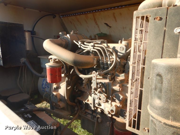 image for item GC9693 2000 Magnum 4060K light plant