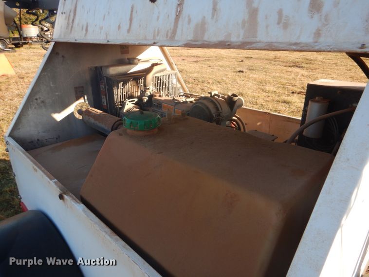 image for item GC9693 2000 Magnum 4060K light plant