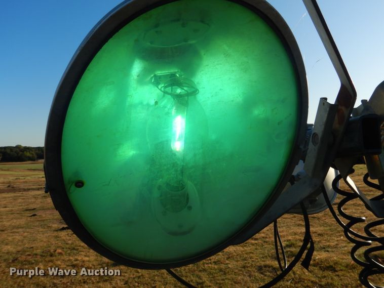 image for item GC9693 2000 Magnum 4060K light plant