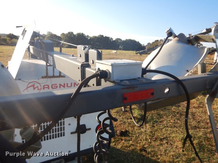 image for item GC9693 2000 Magnum 4060K light plant