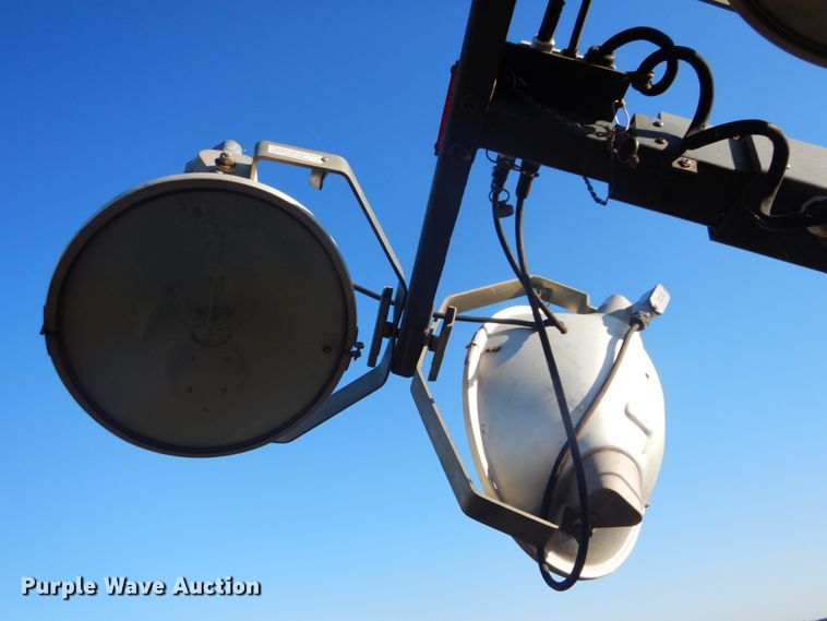 image for item GC9694 2010 Magnum MLT5060K light plant