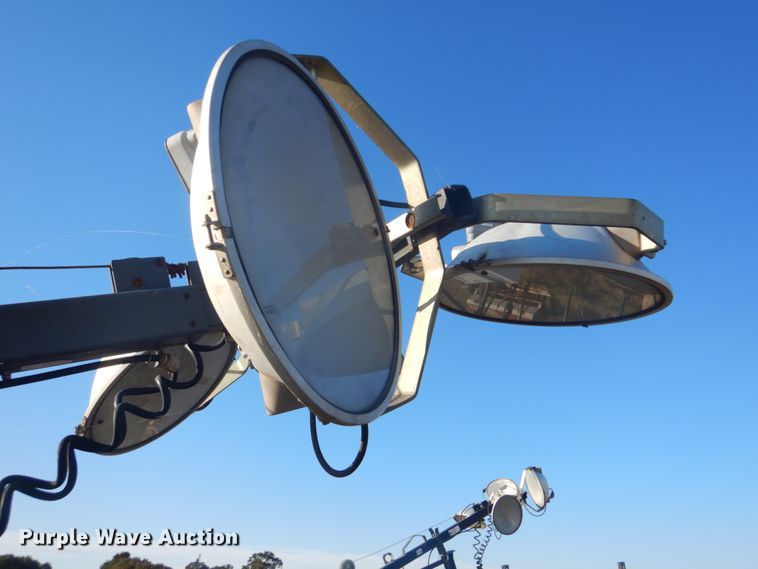 image for item GC9694 2010 Magnum MLT5060K light plant