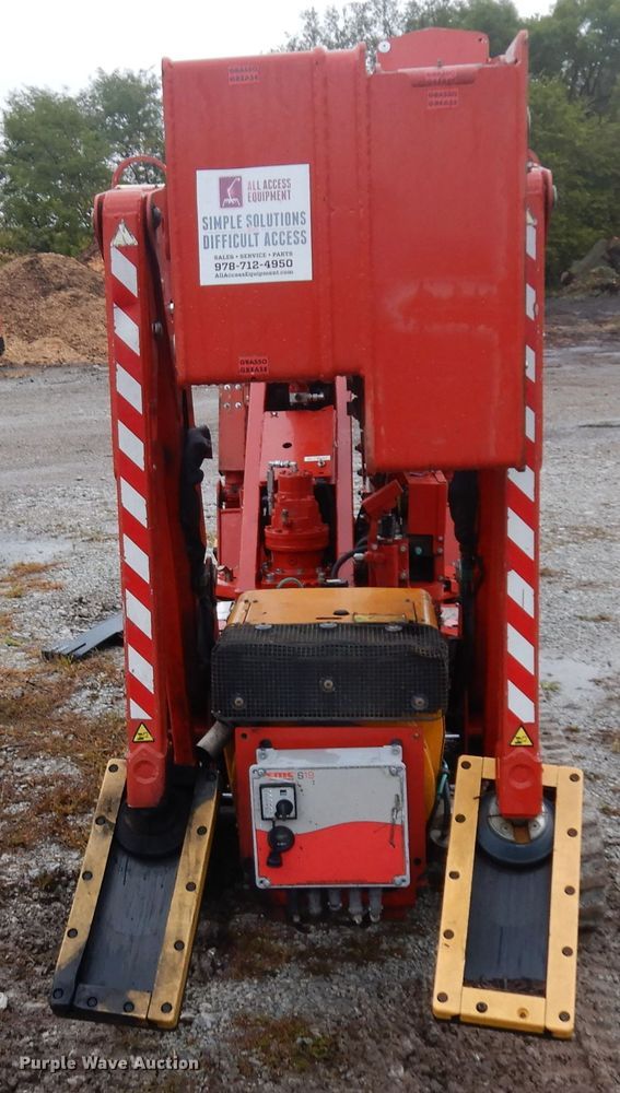 image for item GI9371 2015 CMC S19 boom lift