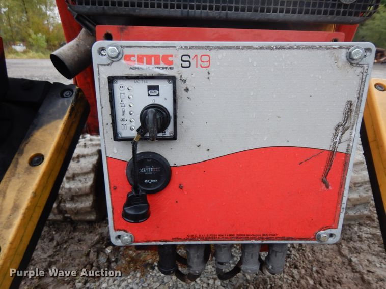 image for item GI9371 2015 CMC S19 boom lift