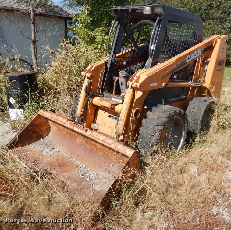 image for item GI9381 2010 Case 440 skid steer