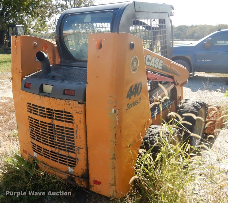image for item GI9381 2010 Case 440 skid steer