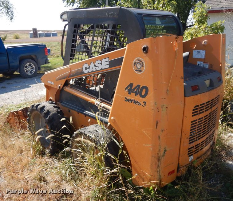 image for item GI9381 2010 Case 440 skid steer