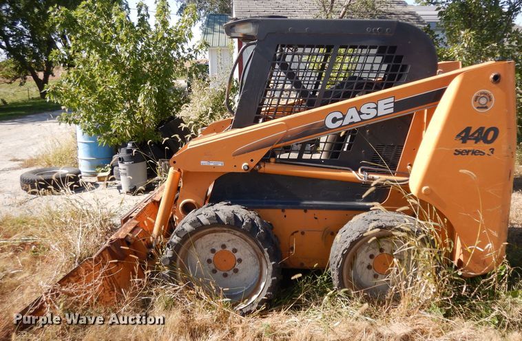 image for item GI9381 2010 Case 440 skid steer