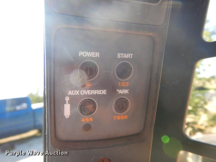 image for item GI9381 2010 Case 440 skid steer