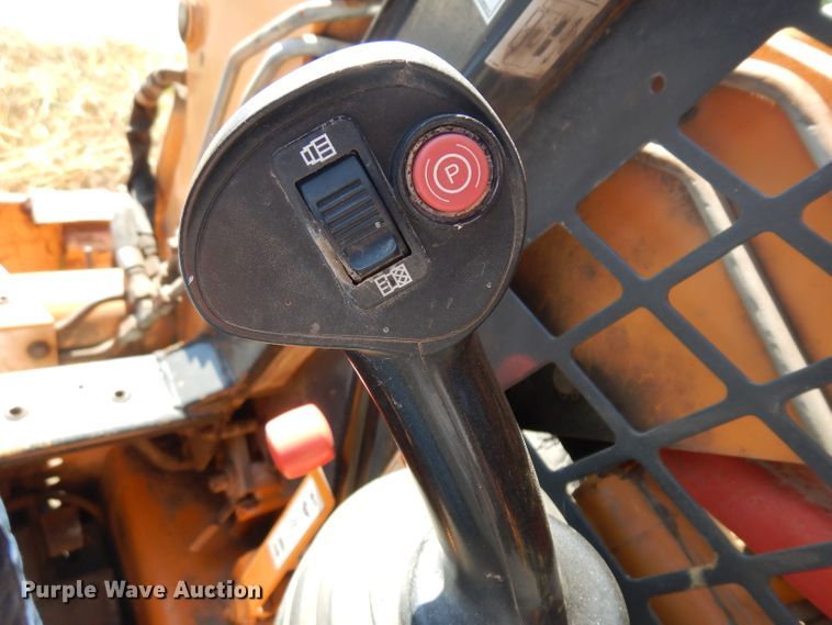 image for item GI9381 2010 Case 440 skid steer