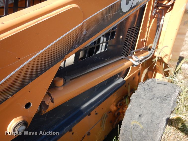 image for item GI9381 2010 Case 440 skid steer