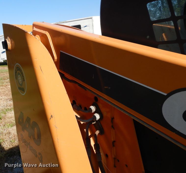 image for item GI9381 2010 Case 440 skid steer