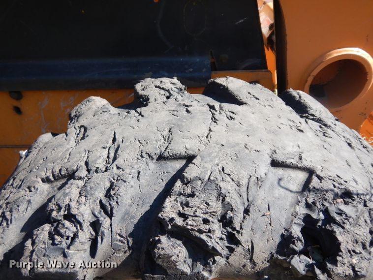 image for item GI9381 2010 Case 440 skid steer