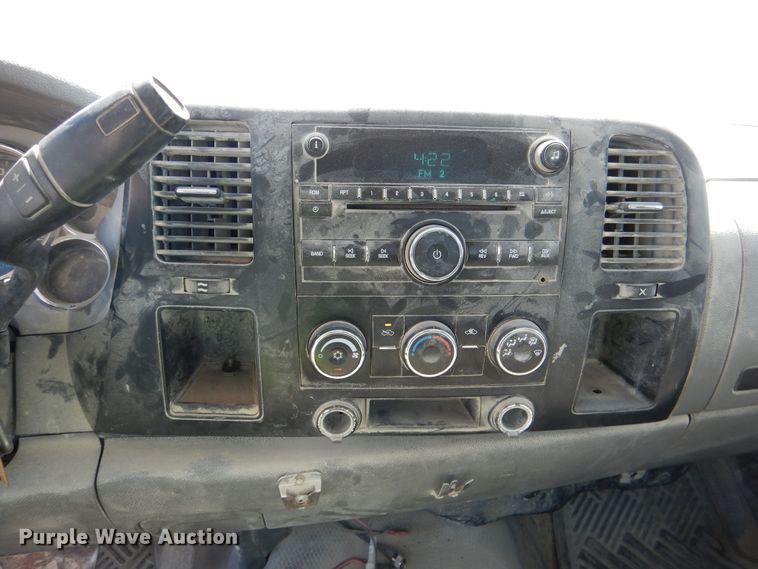 image for item DF2222 2007 Chevrolet Silverado 2500 pickup truck