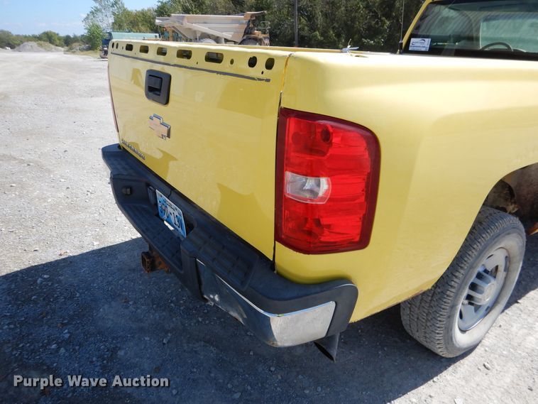 image for item DF2222 2007 Chevrolet Silverado 2500 pickup truck