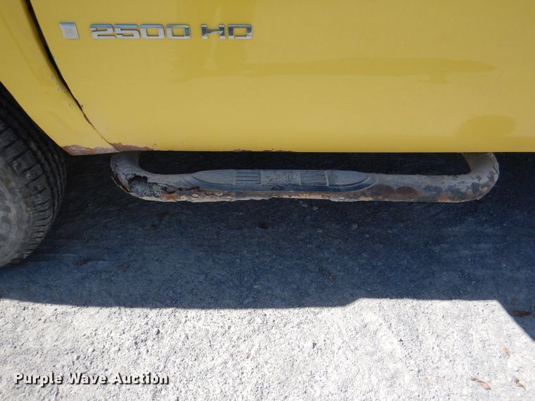 image for item DF2222 2007 Chevrolet Silverado 2500 pickup truck