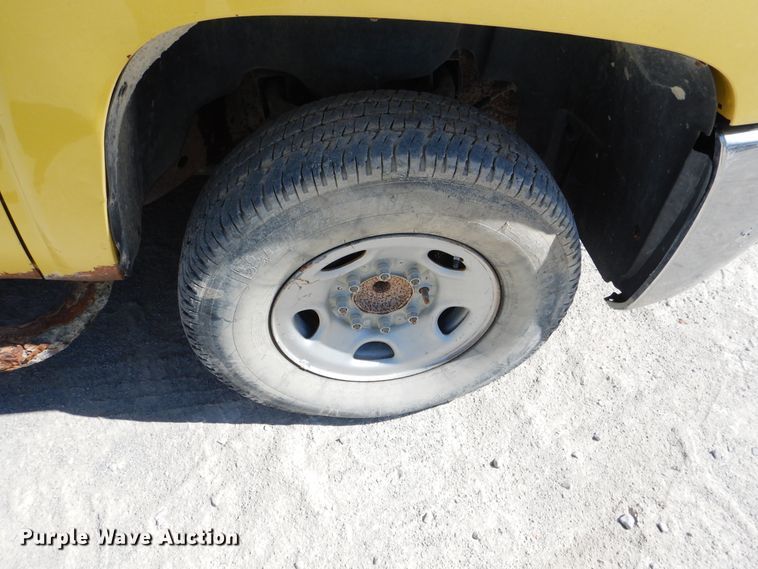 image for item DF2222 2007 Chevrolet Silverado 2500 pickup truck