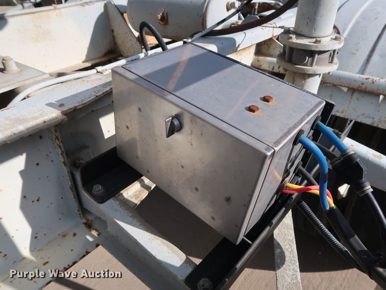 image for item DG7002 1991 Fruehauf HAB-F2-J1000 pneumatic dry bulk trailer