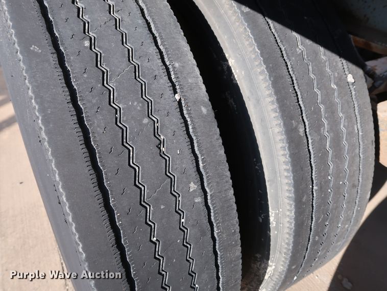 image for item DG7002 1991 Fruehauf HAB-F2-J1000 pneumatic dry bulk trailer