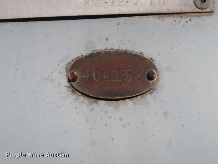 image for item DG7002 1991 Fruehauf HAB-F2-J1000 pneumatic dry bulk trailer