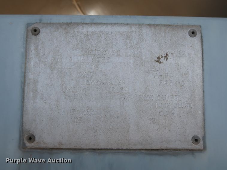 image for item DG7003 1984 Hobbs HAB-F2-J-1000 pneumatic dry bulk trailer