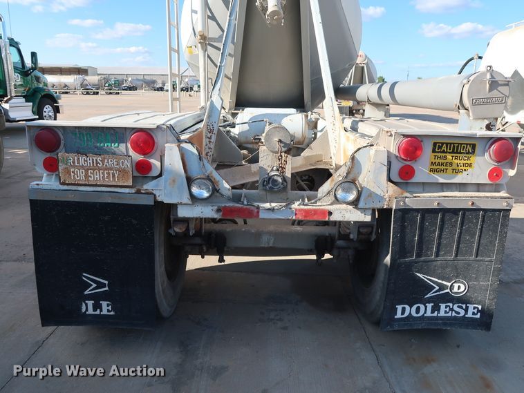 image for item DG7004 1991 Fruehauf HAB-F2-J1000 pneumatic dry bulk trailer