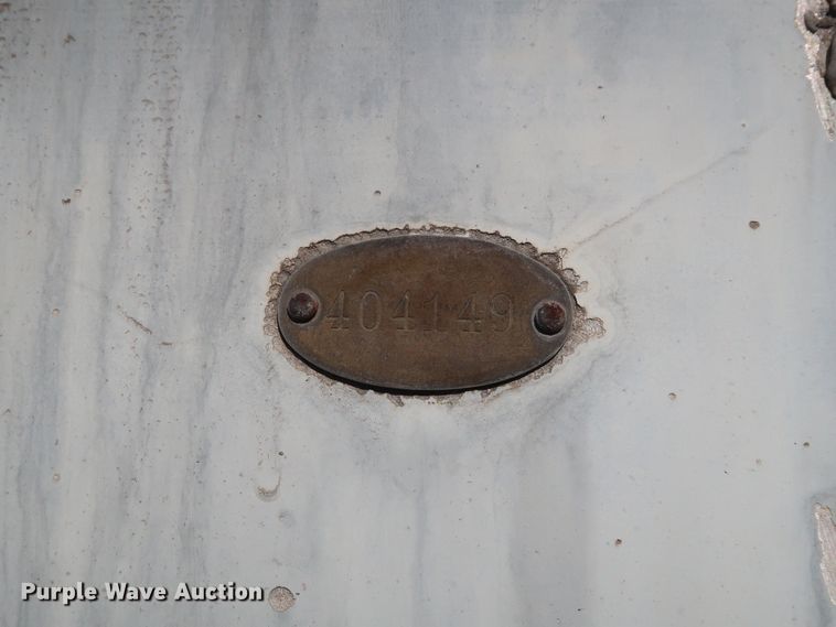 image for item DG7004 1991 Fruehauf HAB-F2-J1000 pneumatic dry bulk trailer