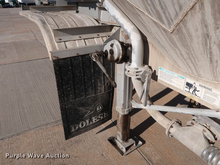 image for item DG7005 1998 Fruehauf HAB-T2-J1000X pneumatic dry bulk trailer