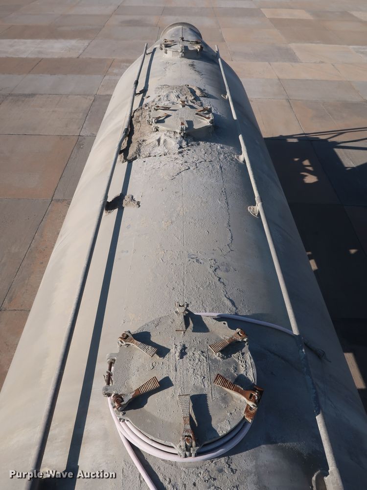 image for item DG7005 1998 Fruehauf HAB-T2-J1000X pneumatic dry bulk trailer