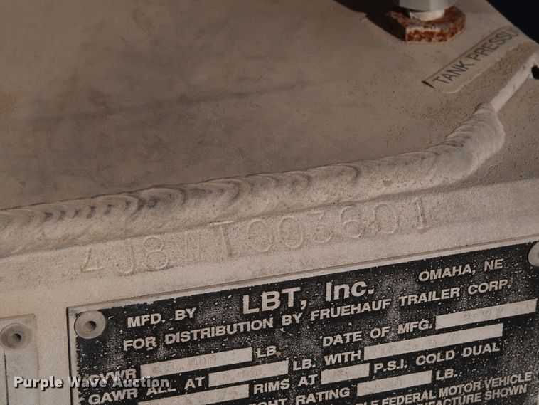 image for item DG7005 1998 Fruehauf HAB-T2-J1000X pneumatic dry bulk trailer