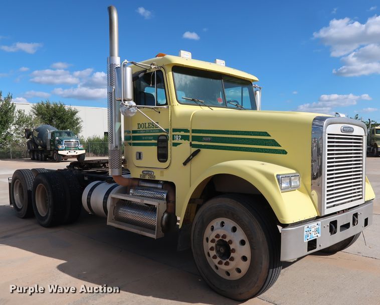 image for item DG7006 2009 Freightliner FLD semi truck
