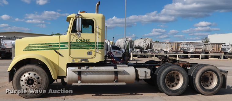 image for item DG7006 2009 Freightliner FLD semi truck