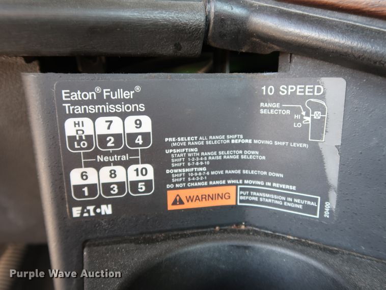 image for item DG7006 2009 Freightliner FLD semi truck