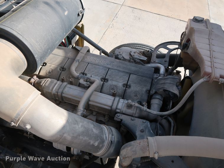 image for item DG7006 2009 Freightliner FLD semi truck